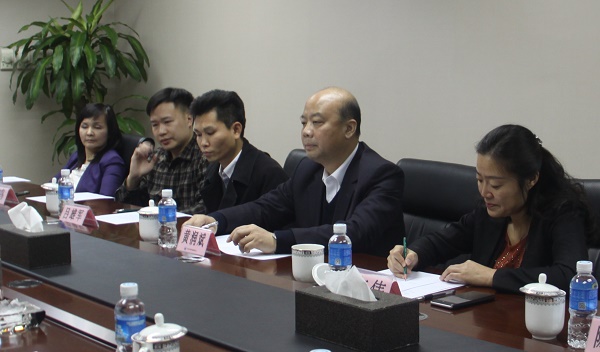 广西南宁高新区党工委书记黄润斌一行来访云博官网